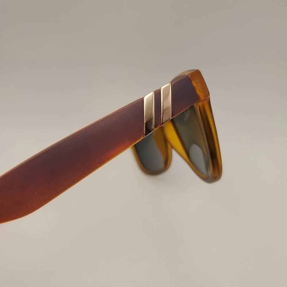 Blenders X Blue Moon Limited Edition Polarized Sunglasses Promo EUC